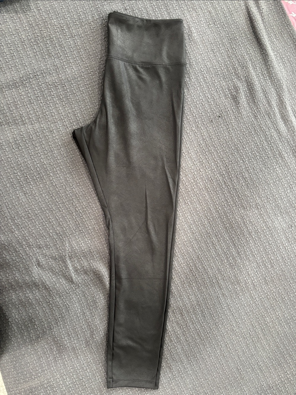 Simply Vera Vera Wang Black Faux Leather Leggings